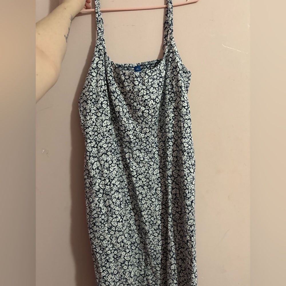 ⭐️Old navy black and white dress women’s extra large